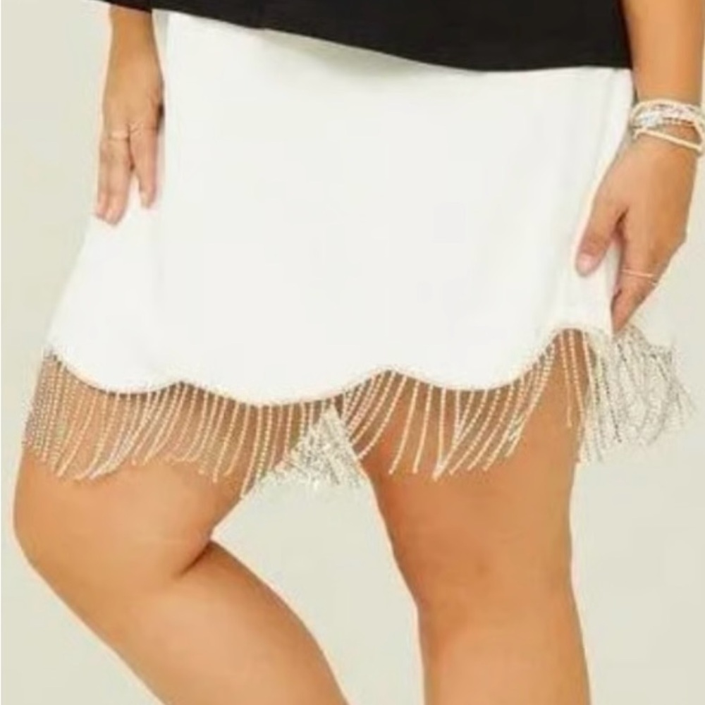 NWT Arula White Embellished Skirt
